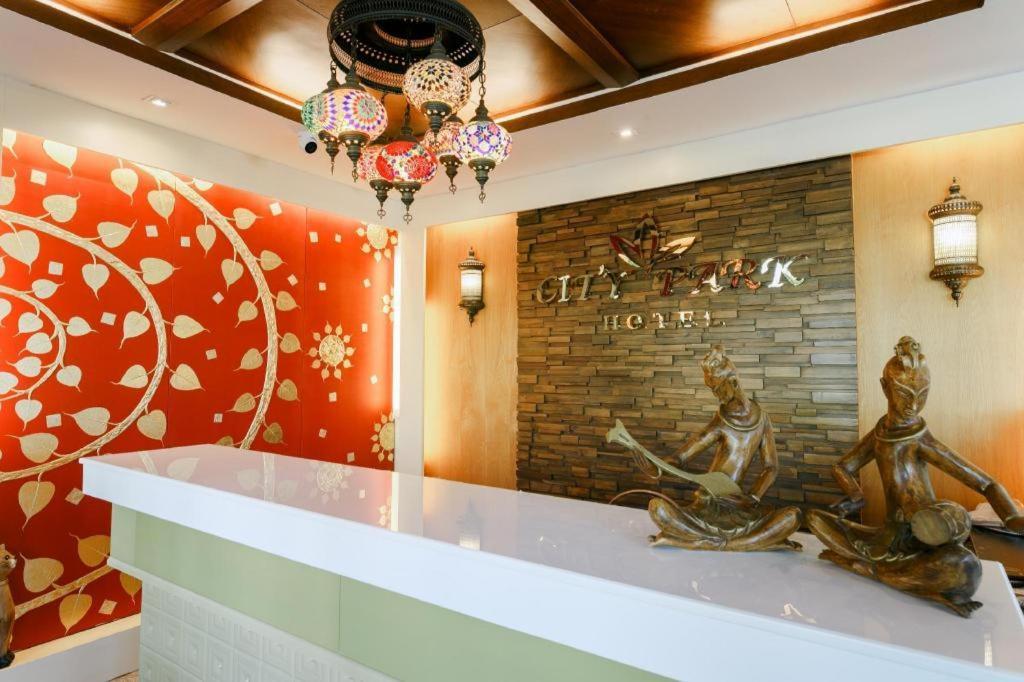 City Park Hotel Phatthalung Esterno foto