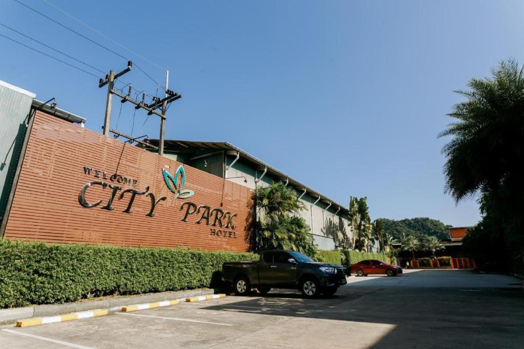 City Park Hotel Phatthalung Esterno foto