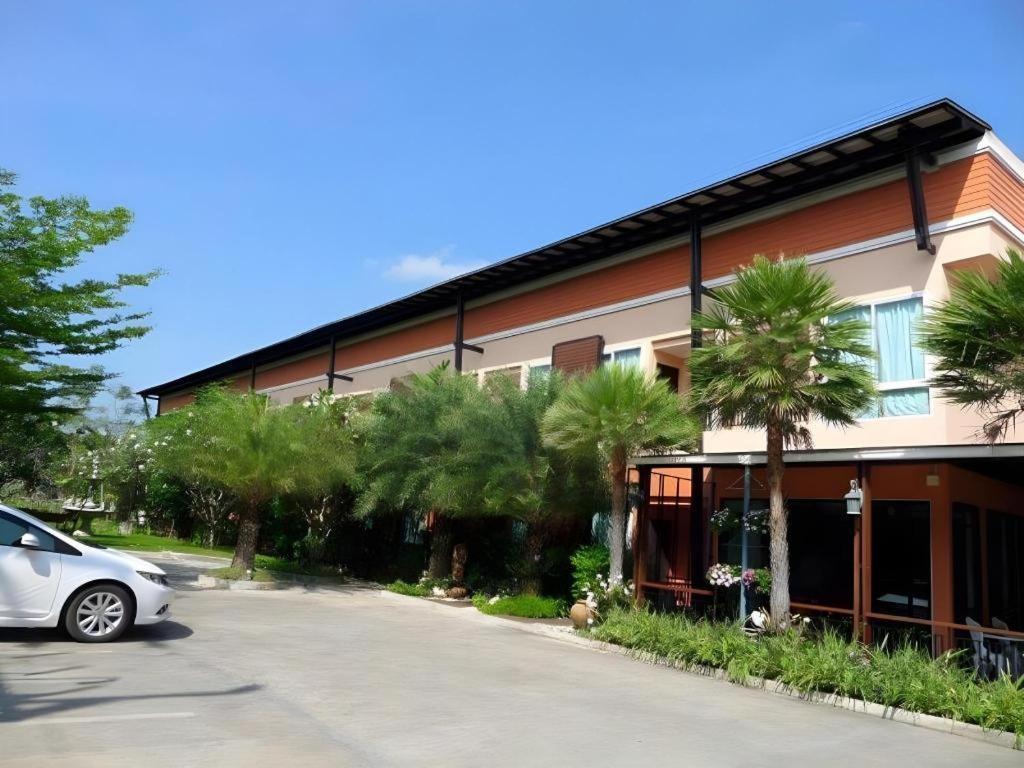 City Park Hotel Phatthalung Esterno foto