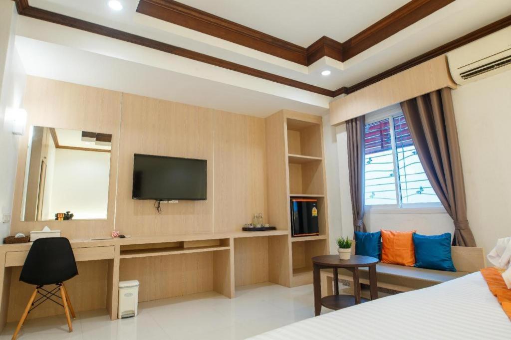 City Park Hotel Phatthalung Esterno foto