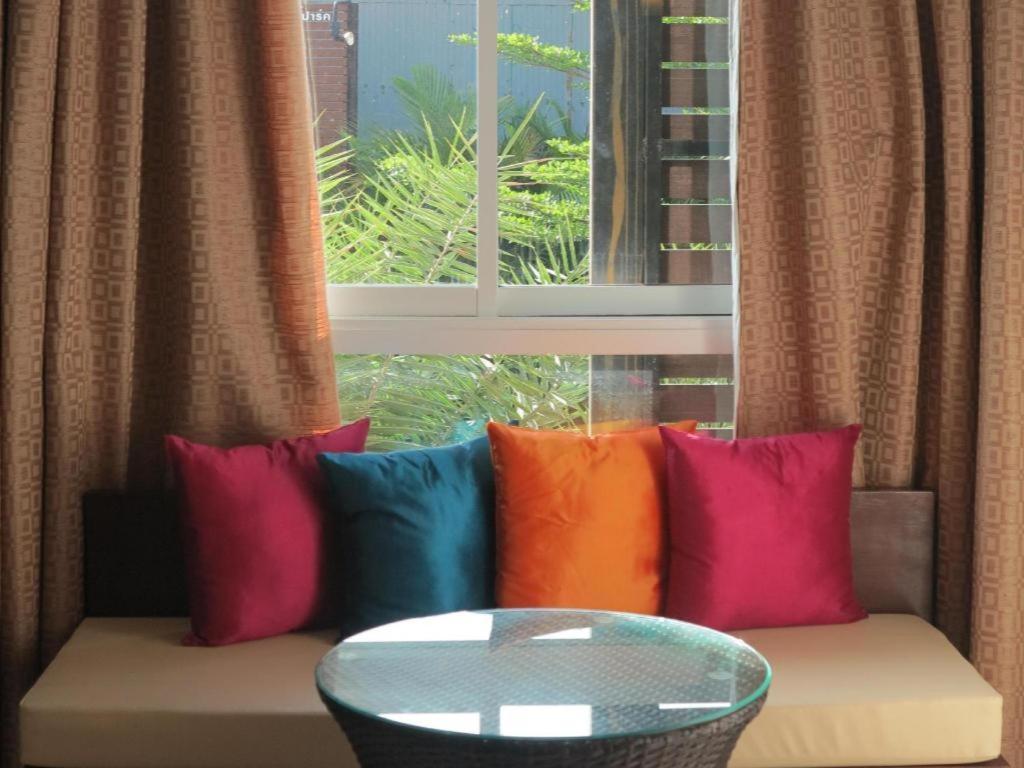 City Park Hotel Phatthalung Esterno foto